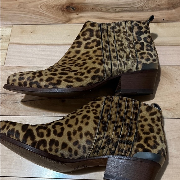 Buttero Leopard Print Ankle Booties - Picture 5 of 17